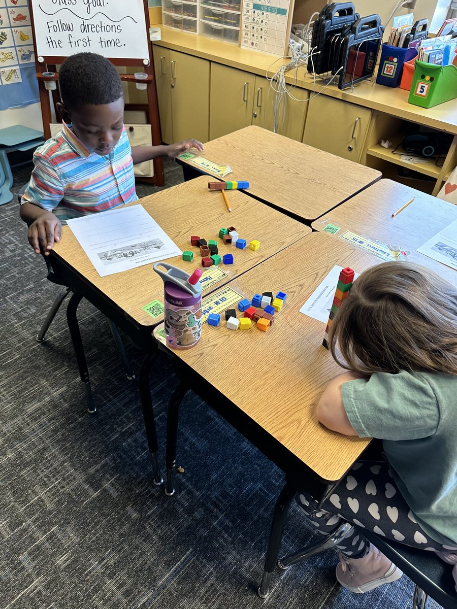 emilystroud_IC's tweet photo. Look at these firsties doing a Task & Share over three addend addition problems! They rocked it! @OgleElem @MrsCastilloGr1 #FutureReady https://t.co/yxTQcJHpnB