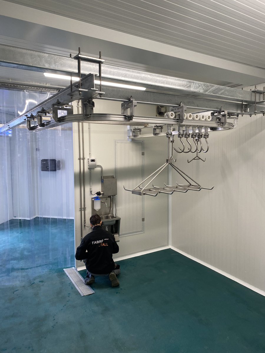 MobilSlaughter's tweet image. We are happy..!!  Another #farmer who already slaughters his animals on his own farm...!!  Mobile and modular #slaughterhouses are essential for  a good rural development #rural #lamb #sheep #abattoir #proximity