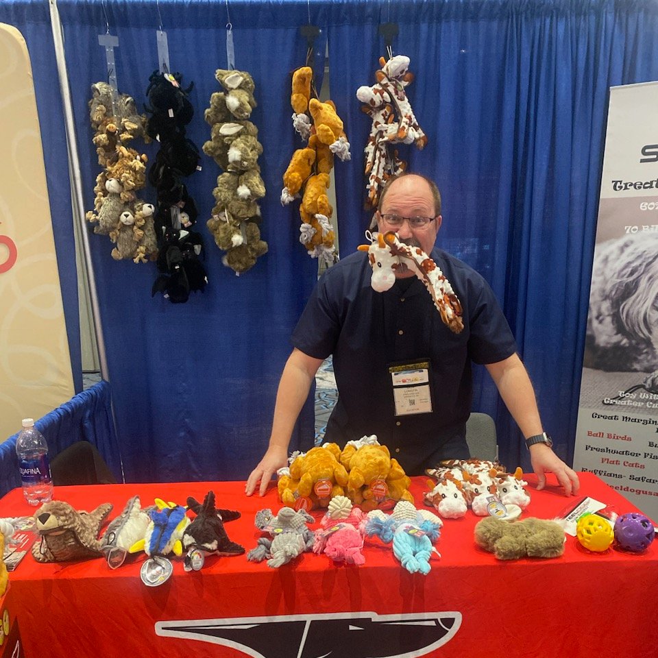 NationalGrocers's tweet photo. Had a lot of fun visiting exhibitors on day 2 of @TheNGAShow!
#TheNGAShow
@claires, @steeldogusa, @postcereals, @Instacart, @RosieApp https://t.co/CVQrKOJ7bC