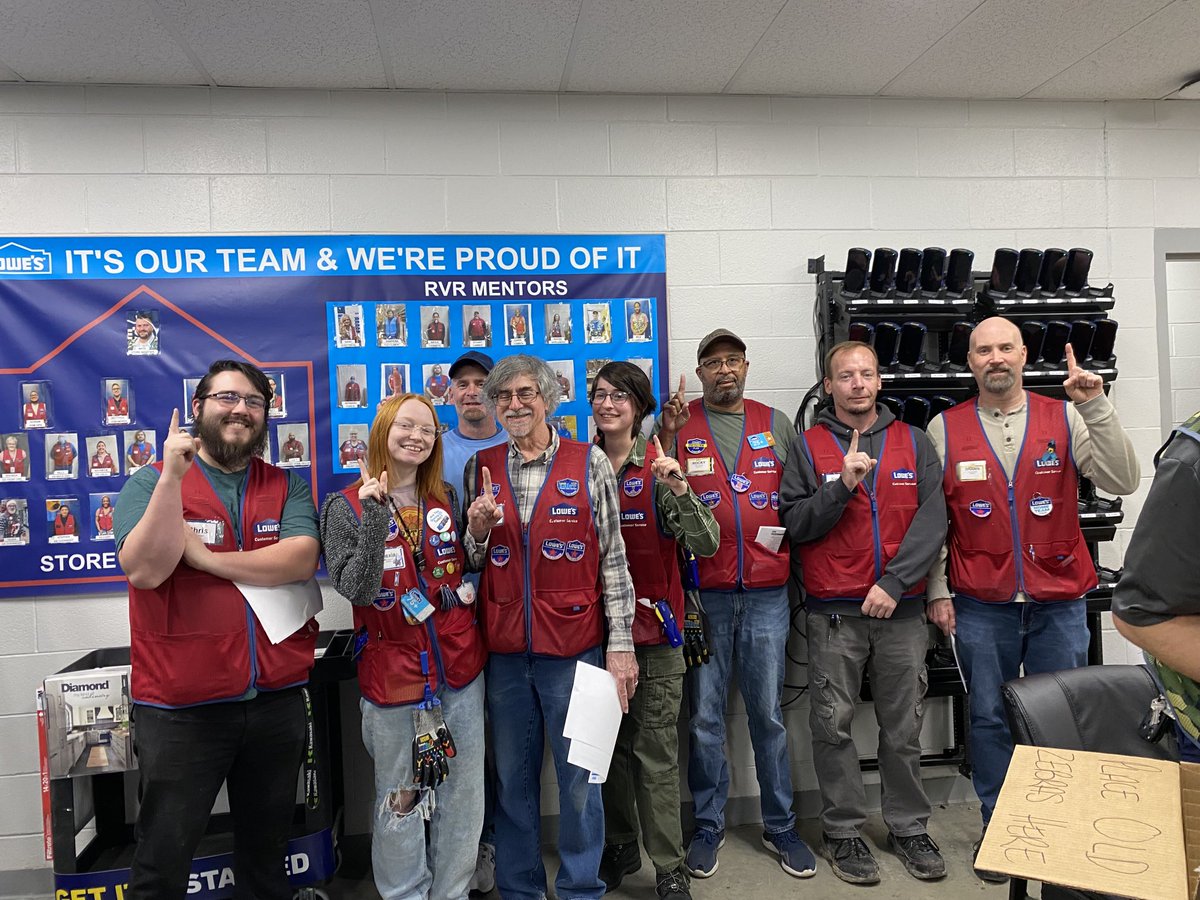 lowes0599's tweet photo. Congrats to the Chester Specialty crew! The Specialty Sales Team led the district on the Specialty Scorecard and was first in Installed Sales for last week! Way to go!!! https://t.co/fNWSkZB76a