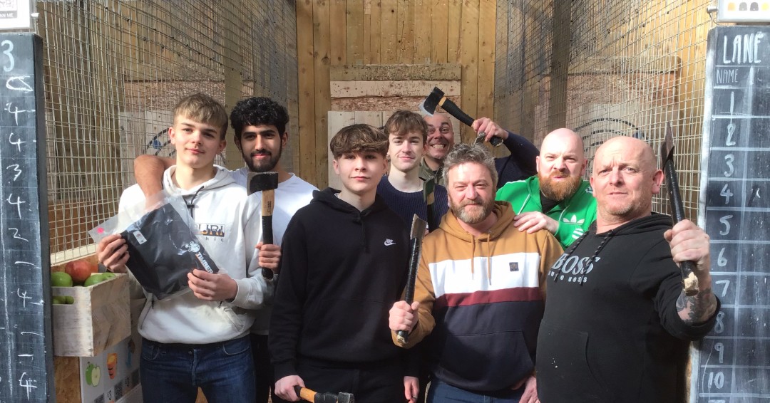 Parties are allowed to bring their own alcohol free of charge🍺 #AxeThrowing #GroupActivity #TimberJacks #Exciting #Friends