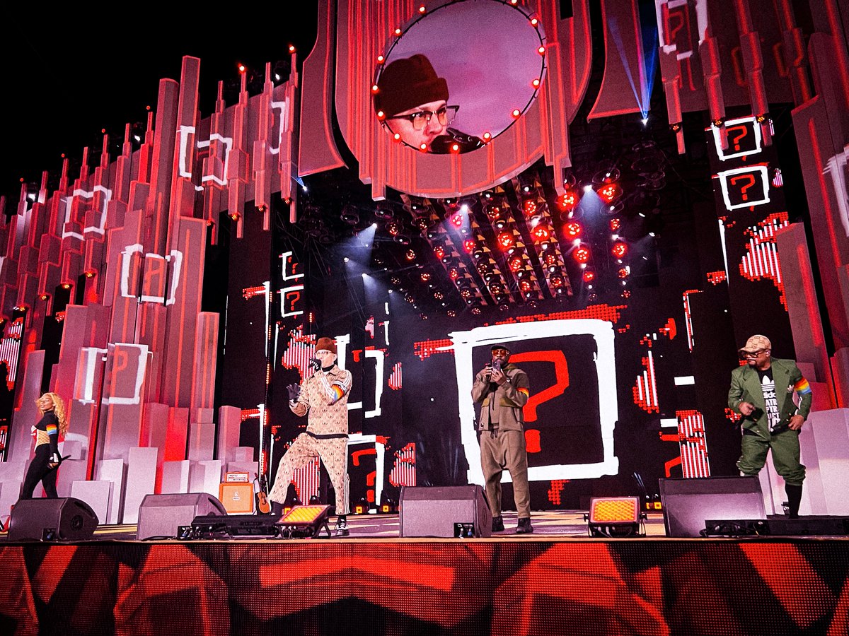 blackeyedpeasmx's tweet photo. Where is the love? El icónico mensaje de nuestros queridos BLACK EYED PEAS llegará al "Brighton's Pride" en Reino Unido, este mes de agosto del 2023.🌈✨

#BrightonPride #blackeyedpeas @bep @TabBep @iamwill @apldeap #uk #LGBTQ #poland https://t.co/jwlOs3ZtgN