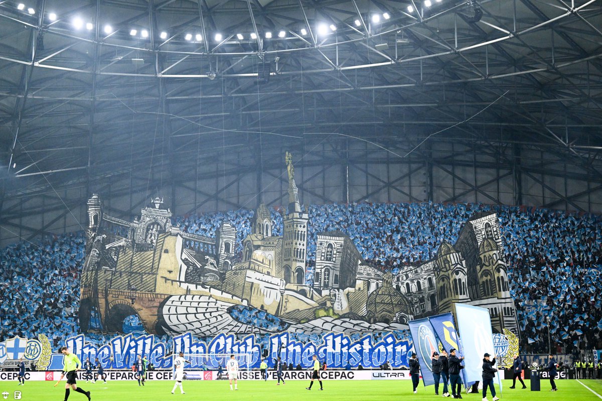 🚨 À 24h du coup d'envoi entre l'OM et Annecy, 61.500 places se sont vendues au Vélodrome ! 🌋

Un mercredi soir face à une Ligue 2, en pleine semaine, alors que les gens travaillent le lendemain : incroyable 🤯
