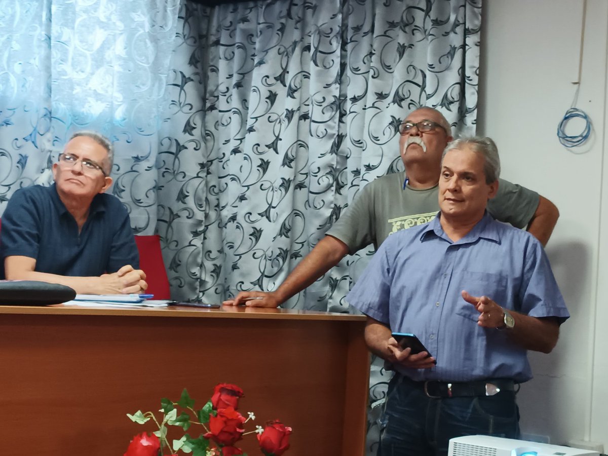 Pedro720206's tweet photo. Celebrado el Polo Científico en el Gobierno Provincial de Ciego de Avila con el tema aseguramiento con ciencia e innovación a la SEQUÍA. Amplio debate y presentación de acciones a ejecutar. #LatirAvileño #JuntarYVencer https://t.co/SWAk3mV5mS