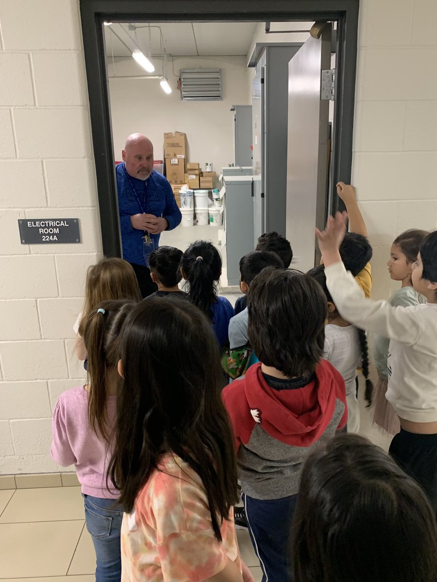 Learning about energy usage in our school today. Lots of amazing wonderings happening in our grade 1 energy inquiry!
Thank you Mr. Hamilton for telling us all about the air filters, water pumps cooling systems, and generators!
<a href="/DesmondHDSB/">Viola Desmond Public School</a> <a href="/johnhamilton35/">Mr.Clean3152</a>