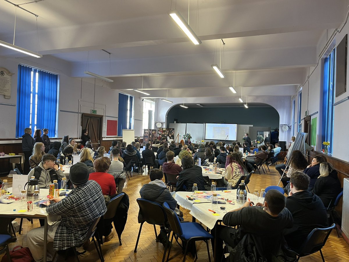 SUgllm's tweet photo. What an amazing day we all had today at our annual FE Learner Conference. Diolch i pawb am dod. Thank you everyone who attended and to all the staff and speakers involved to making the event happen. Diolch o galon #gllm #colegmenai #lles #wellbeing #myfyrwyr #student #friarshall https://t.co/QGWryQtD8A