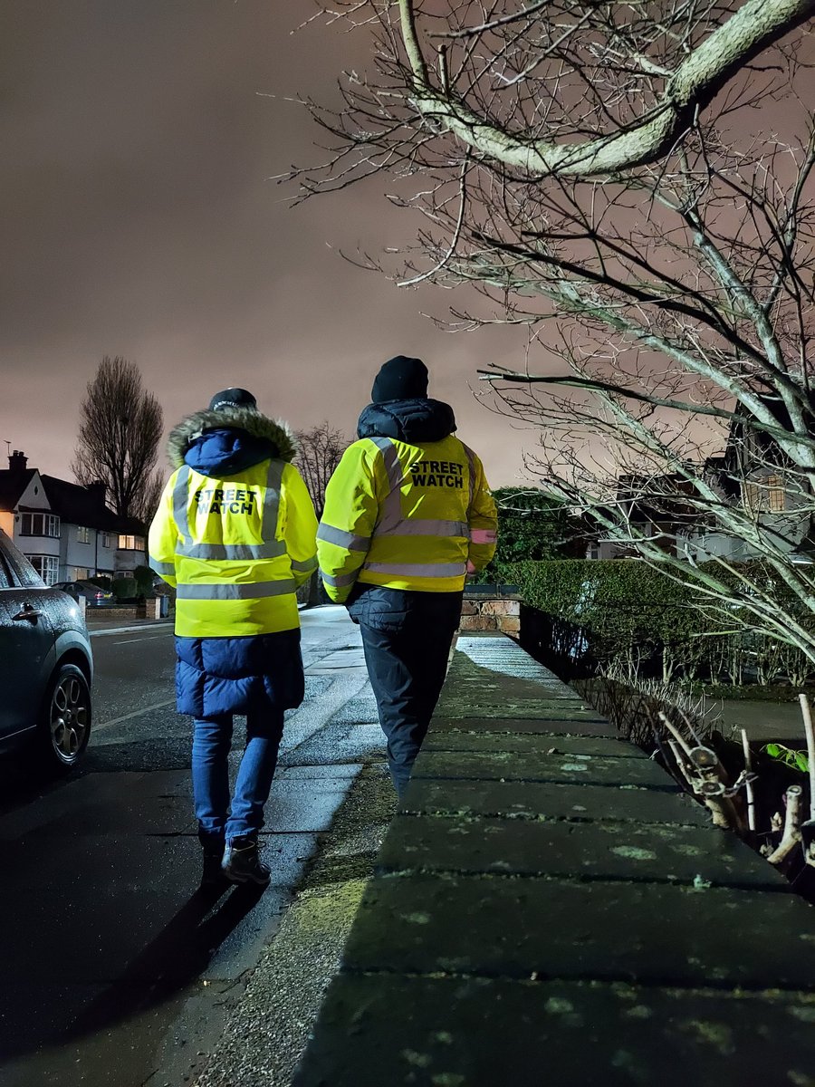 Beacon Strollers were out tonight on a Streetwatch patrol in Boldmere. If you can spare 2 hours a month, why not come and join us. To find out more information, visit west-midlands.police.uk/get-involved or send a DM.
@StreetWatchWM @Sutton_WMP @WMPolice
