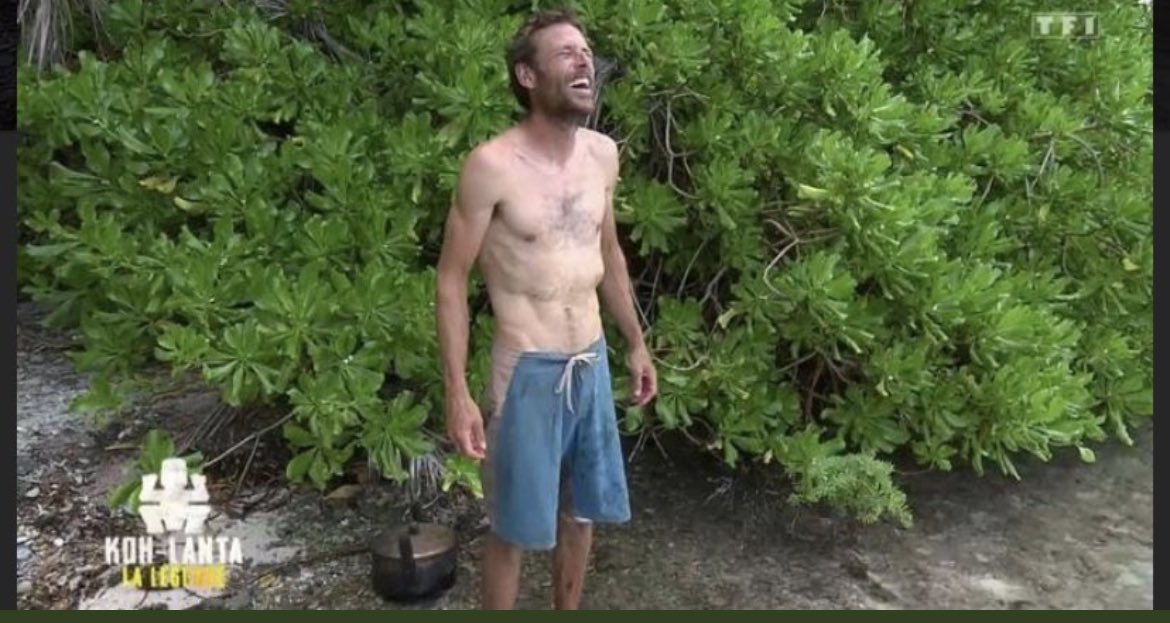 annasansfiltre's tweet photo. Pendant ce temps sur l’île des bannis … #KohLanta #KohLantaLeFeuSacre https://t.co/9V04OXgKiQ