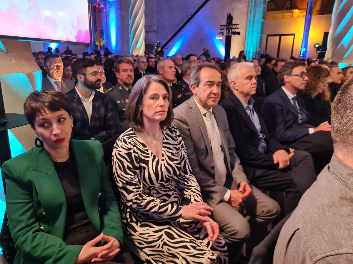 CsBaleares's tweet photo. Miembros del Comité Autonómico y candidatos en distintas instituciones acuden a los #PremisRamonLlull y la entrega de 🎖Medallas de Oro de #Baleares celebrado en el Consolat
🤗 ¡Enhorabuena a los premiados! https://t.co/NXDfBMo5B3