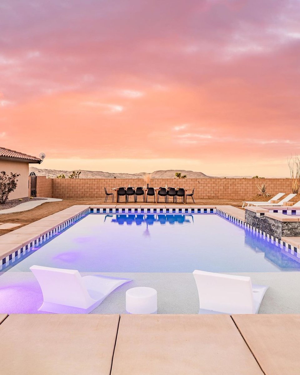 AvantStay tweet media