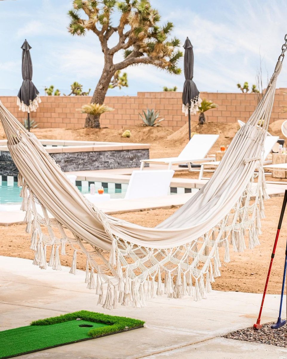 AvantStay tweet media