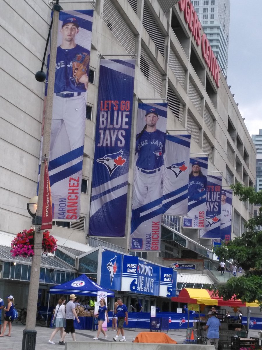 BigGameRdTrips's tweet photo. Get your group together to watch the Blue Jays take on the Chicago Cubs on August 12th road trip. #BlueJays #baseball #MLB https://t.co/Jf2d3EiU2z https://t.co/E7VwEVjfbg