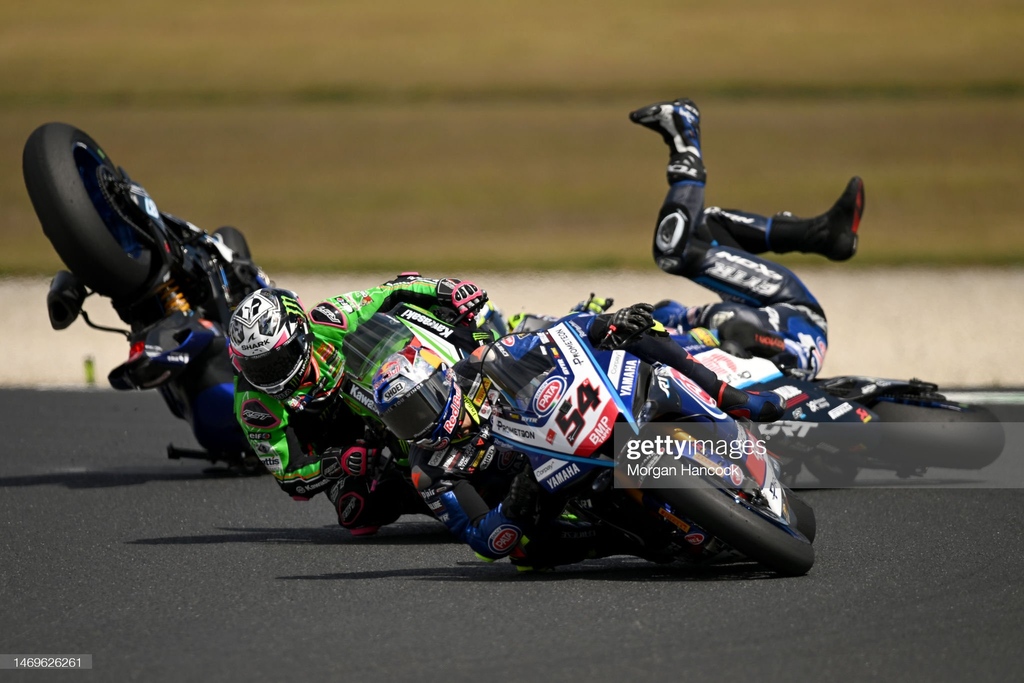 Some of the best images from our APAC Sports photographers from last week. 📷: Steve Bell + <a href="/yongtecklim/">Yong Teck Lim</a> + Joe Allison for #FIFA + <a href="/m_hancock29/">Morgan Hancock</a>. #gettysport #bestpic #pictureoftheday #sportsphoto #sportsphotography. More📷here gettyimages.com/search/2/image…