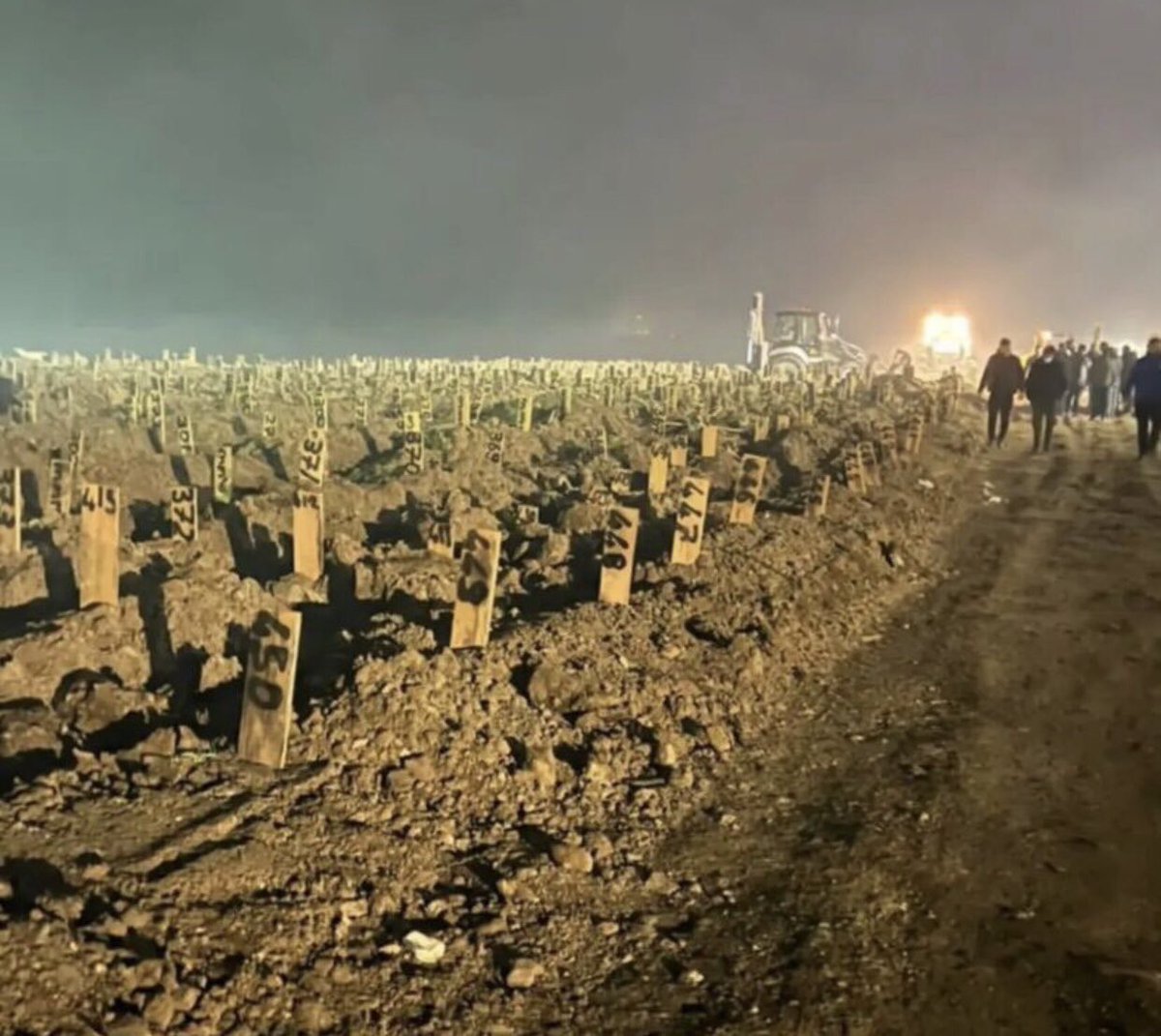 helalliği benden değil de buradaki vatandaşlardan iste... isteyebilirsen tabi...