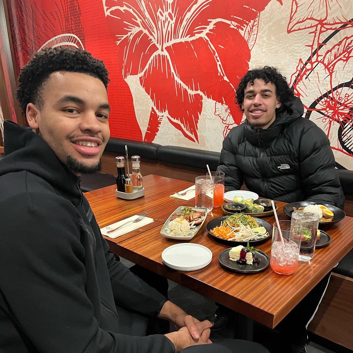 NorthernQuest's tweet photo. Zags are in the house for Inlander Restaurant Week! @julianstrawther joined us at @eastnqrc for a feast of flavor - and he brought a friend! 👀🙌🏀 
Thank you for joining us during @inlanderrw!

#inlanderrw #inlander https://t.co/IPfuyw8o2v