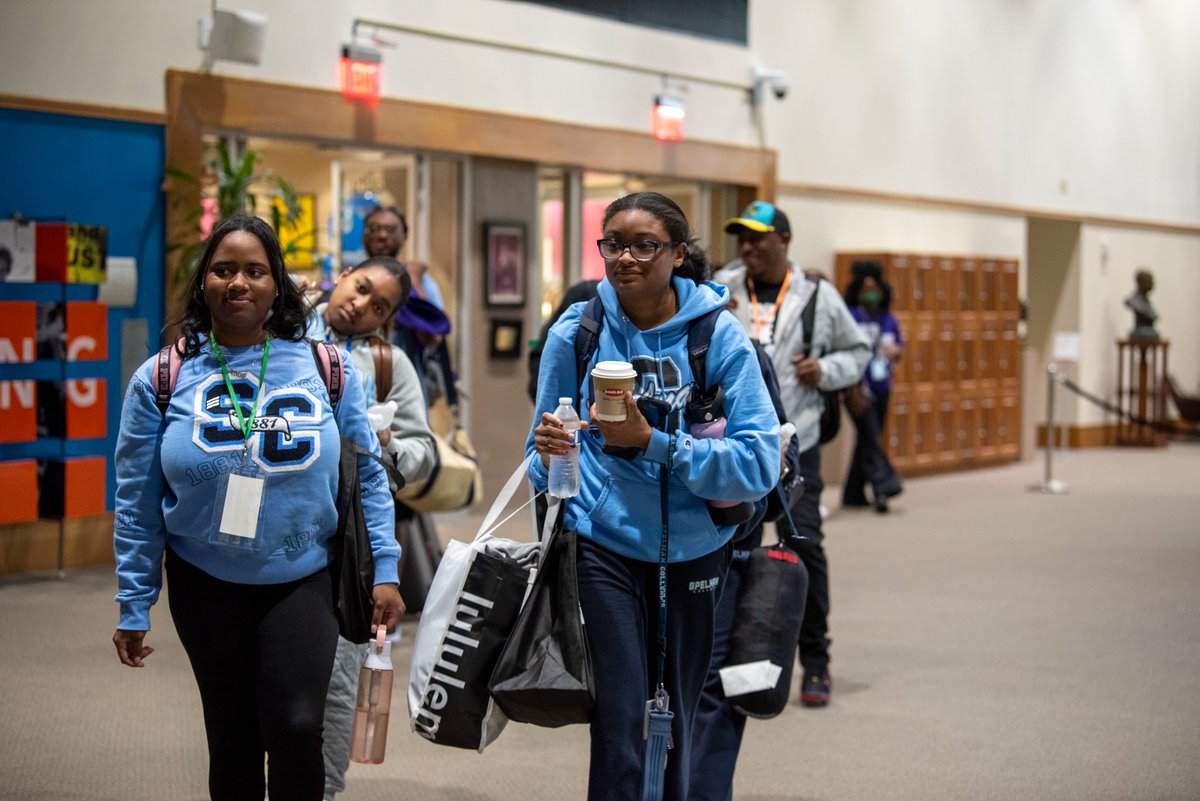 SpelmanPres's tweet photo. Congratulations to the student gamers who participated in our inaugural HBCU Game Jam. Students from HBCUs nationwide participated in a 24-hour hackathon competition to build their own video games. @SpelmanIL co-director Jaycee Holmes, C'2016, led the dynamic effort. https://t.co/DwDNxUCuWj