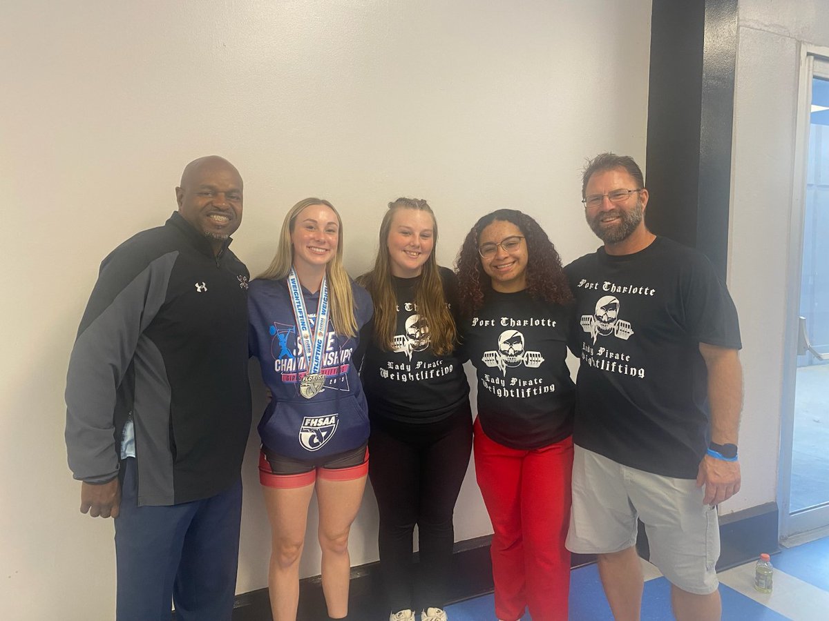 piratespchs's tweet photo. What an amazing month February was for our Lady Pirates! 🏴‍☠️❤️
Our Girl's Basketball Team won the District Title! 🏀🏆
Our Girl's Weightlifting team had 3 ladies go onto states. 🏋️‍♂️🏅
Our Girl's Wrestling Team has 3 Pirates heading to states: 🤼‍♀️🌟
#GetInvolvedStayInvolved https://t.co/ybosmaEtnD