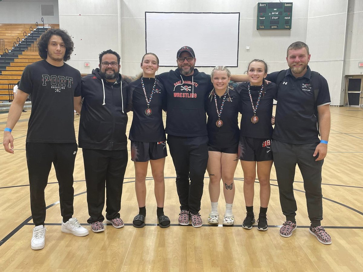 piratespchs's tweet photo. What an amazing month February was for our Lady Pirates! 🏴‍☠️❤️
Our Girl's Basketball Team won the District Title! 🏀🏆
Our Girl's Weightlifting team had 3 ladies go onto states. 🏋️‍♂️🏅
Our Girl's Wrestling Team has 3 Pirates heading to states: 🤼‍♀️🌟
#GetInvolvedStayInvolved https://t.co/ybosmaEtnD
