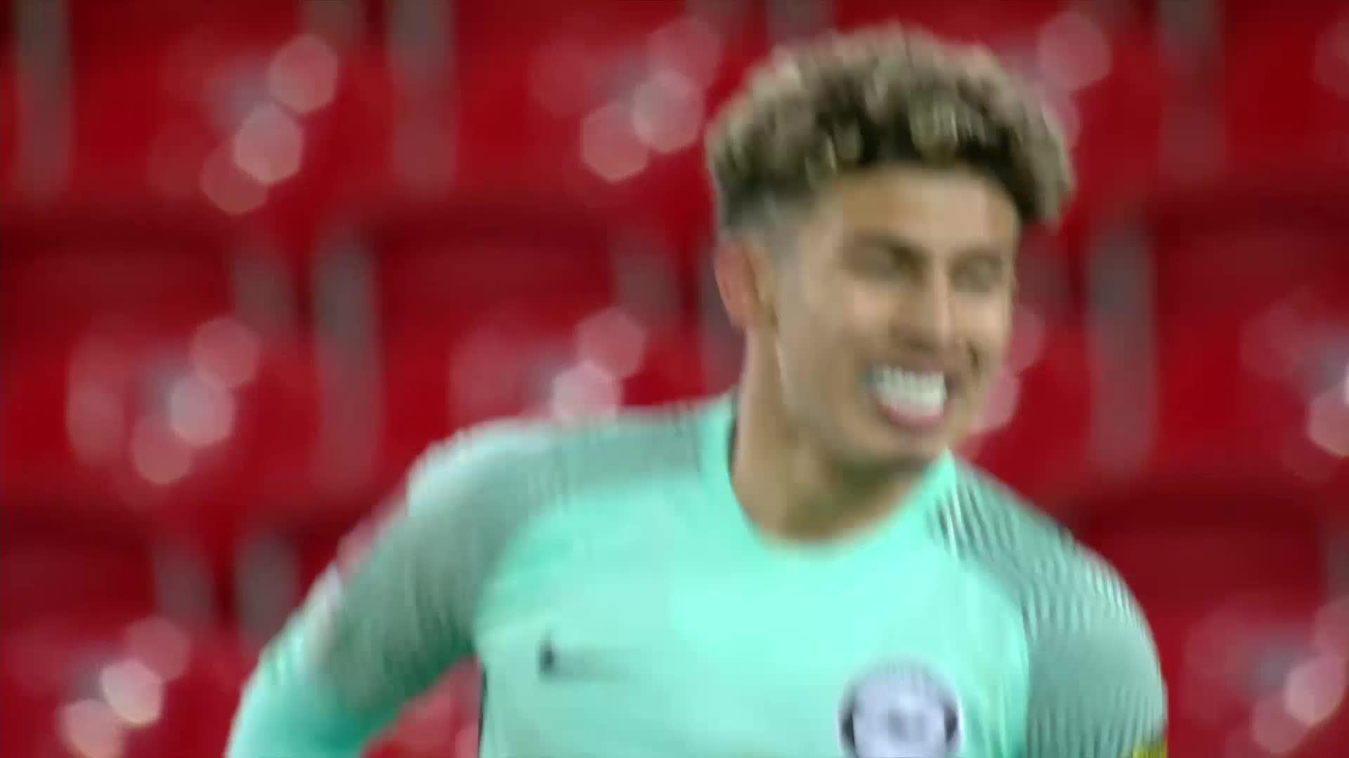 A HUGE save from @JackBonham1 for @stokecity 🧤

#EmiratesFACup”