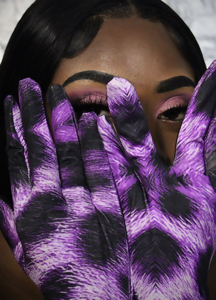 Shanney__'s tweet photo. “If purple was a person” 
#Pisces https://t.co/gtD2mqoWul