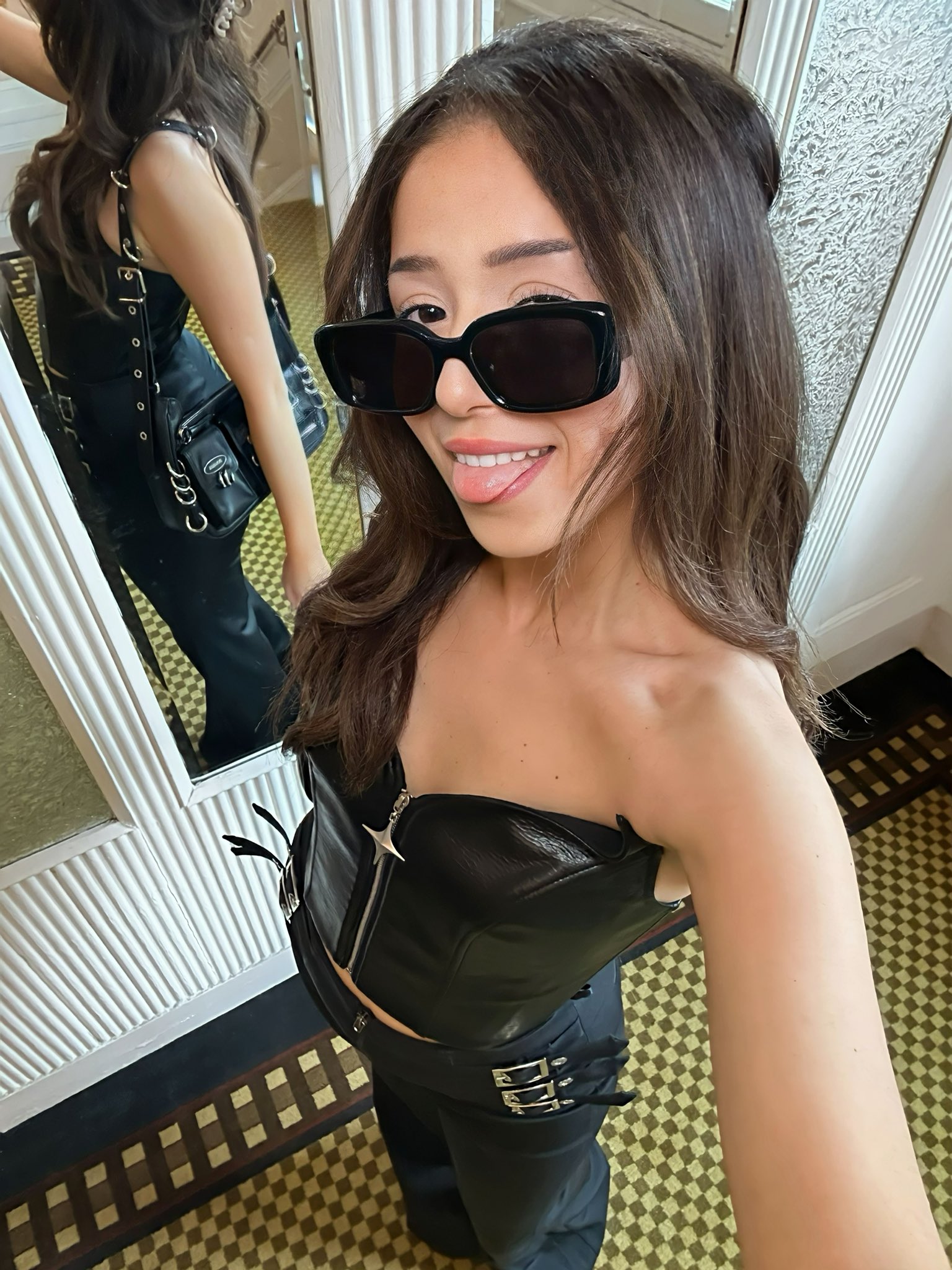 Leaked Photos Shake Up Pokimane'S Online Image - j3l39pt