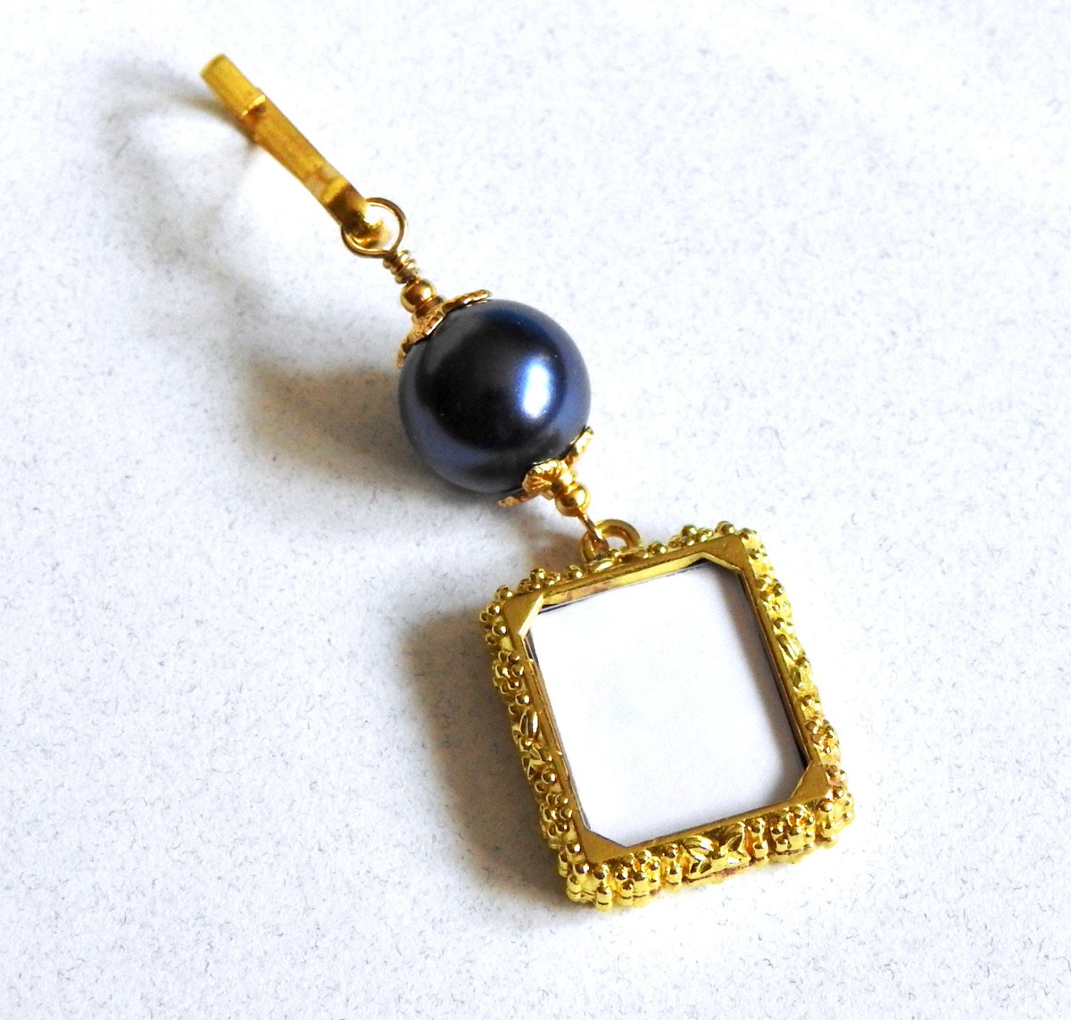 smilingbluedog's tweet image. Yay! Making this one for a lovely #bridetobe in Ohio! etsy.me/3mcu6UW @Etsy #Etsy #epiconetsy #etsymntt #bestofetsy #USA #OH #brides #Like2 #shopetsy #etsyfinds #weddings #gifts