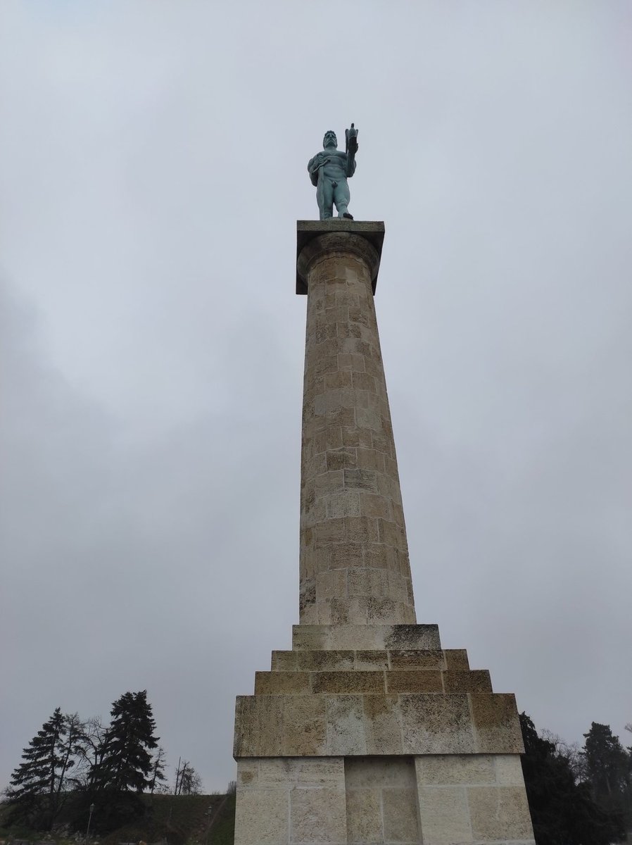 Abi niye şehre karşı çıkartıp salliyorsun ki ayıp değil mi