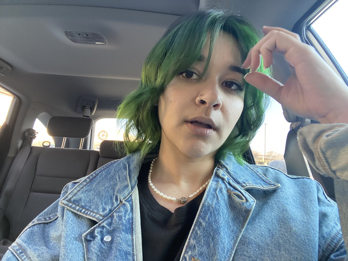 ABSamatterafact's tweet photo. I turn into such a narcissist after a hair appointment like I can’t stop looking at me https://t.co/TfiidxnlRD