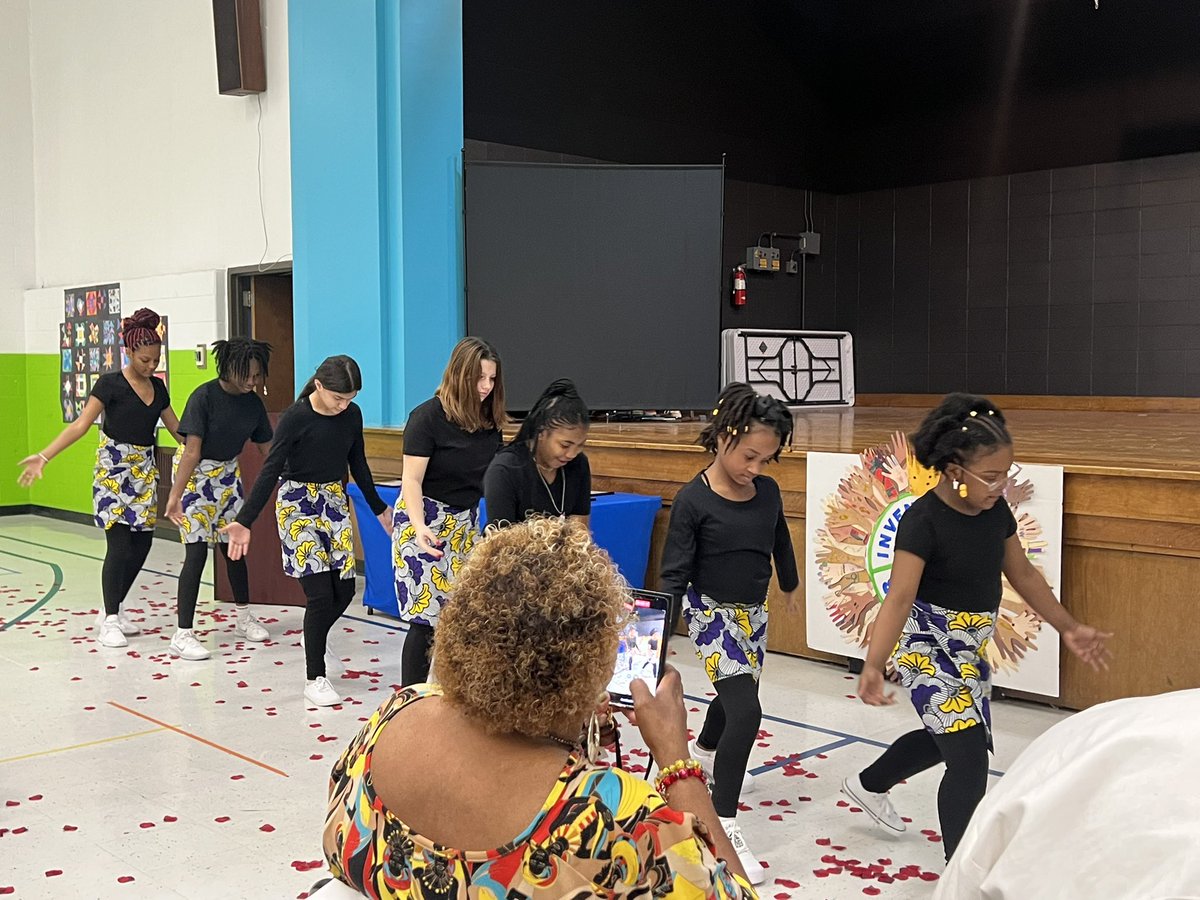 KateriW's tweet photo. I am so grateful to have attended the @inventlearning Black History Month celebration today! Their students and staff put on an incredible program that included song, dance, art, and poetry. It was so beautiful! https://t.co/w1Af9bZAmp
