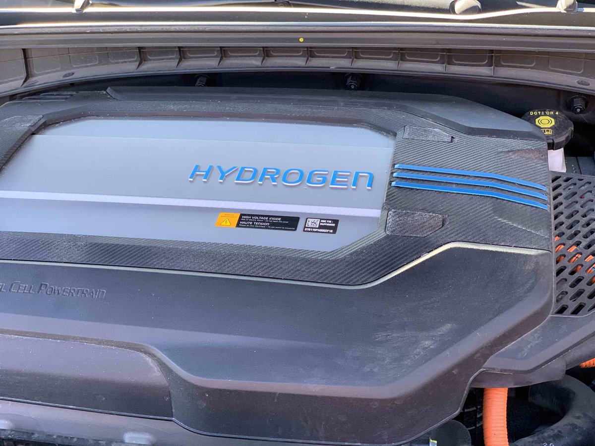 #fuelcell 🚘 #nexo
<a href="/Chatzimarkakis/">Jorgo Chatzimarkakis</a> 
<a href="/H2Europe/">Hydrogen Europe</a> 
<a href="/Hyundai_Global/">Hyundai Worldwide</a> 
 #environment #europe #university
#hyundai #hydrogeneurope #hydrogeneconomy #greenhydrogen #greendeal #zeroemission #hydrogencar #αυτοκίνητουδρογόνου #κυψέλεςκαυσίμου #υδρογόνο #hydrozen