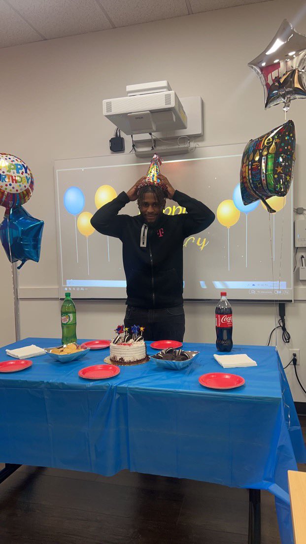 Jeremy_tmo's tweet photo. Happy Birthday Padra, I wish you tons of prosperity and growth in your professional and personal life! https://t.co/v5YJbJ7rgp