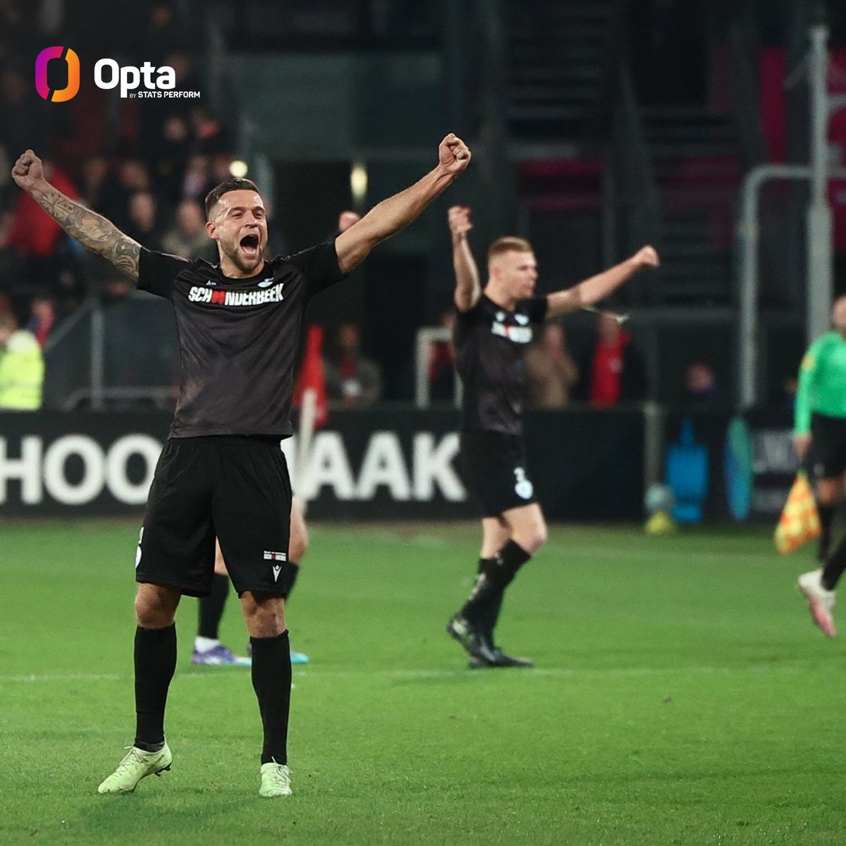 OptaJohan's tweet photo. 3 - Spakenburg are the third amateur side to reach the semi-final of the KNVB Cup since the introduction of professional football in the Netherlands (1956), after IJsselmeervogels in 1975 and VVSB in 2016. Sensational. https://t.co/MfET3KEtQU