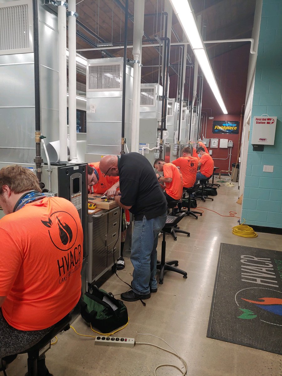 Interested in joining our next evening HVACR class? Call (440) 375-7384 to learn more and to schedule a tour of our lab!🛠️ #HVACR #HVAC #LEC #LakeErieCollege