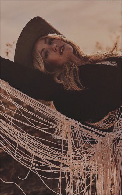 ModelingWMari's tweet photo. Mae is showing the west how to style.

You can’t tell us @CamperMae isn’t absolutely giving in this week’s shoot. Right?! https://t.co/AUoOSWuDNg