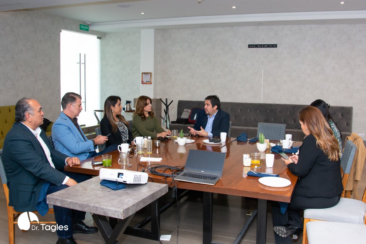DrTagles's tweet photo. Como presidente de @FundacionMiika, ayer tuve el gusto de convivir con amigos, hablar de la importancia de la donación de órganos y hacerlos partícipes de la rifa que realizamos para cumplir con nuestra labor. ¡Muchas gracias!
#YoApoyoLaDonaciónDeÓrganos ¿y tú?
#SoyDonadÓrganos🙂 https://t.co/D8kDsupTRG