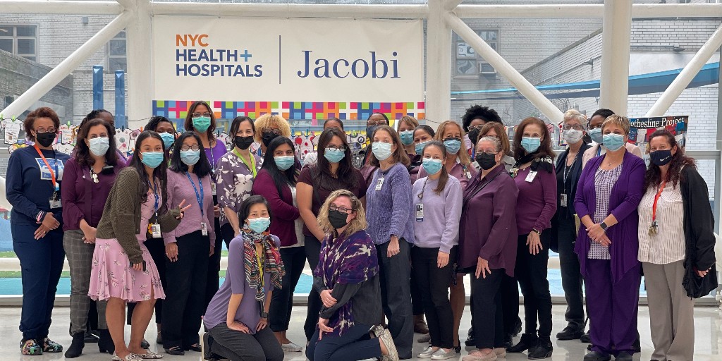 The @NYCHealthSystem #HealthCareHeroes stand tall in the face of trauma. Their courage and bravery are truly unmatched. Please consider making an unrestricted donation to support staff and patients throughout the five boroughs. Donate: ow.ly/o9bT104gx30