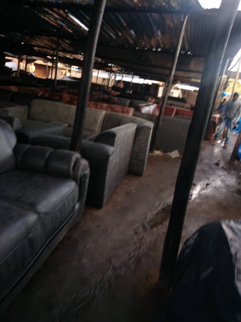 It’s been over a month since the outspan factory in Mpopoma known as Spampreki caught fire. The factory was restored to it’s former glory and they were back in business just a few days after the incident. Talk about resilience, they didn’t let this hiccup be the end of them.