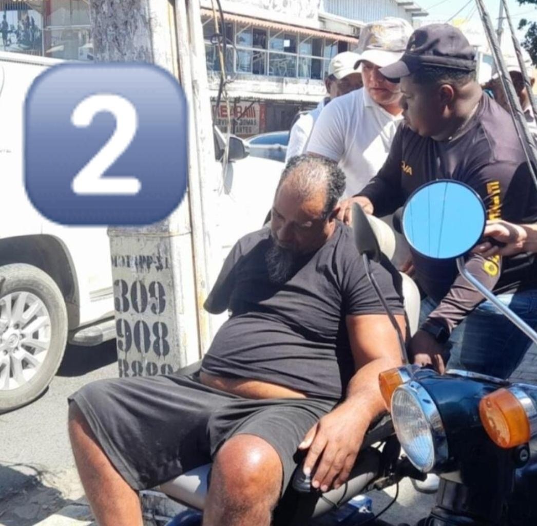 Edwarda77427936's tweet image. 1️⃣"Jefry trenza" #invalido jefe de banda que mataba secuestrada y vendia droga  2️⃣"ventura tupete: #invalido y implicado de la muerte de la pareja de los alcarrizos dueño del hotel donde los mataron...   RD🇩🇴 el que no corre vuela o anda en sillas de ruedas.