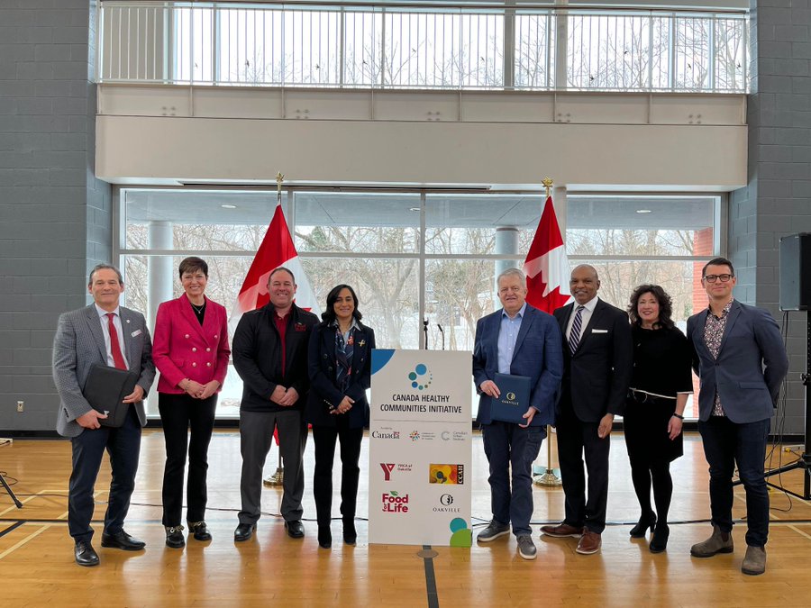 With gratitude we announce that @oakvilleready - a program facilitated by @townofoakville and @henhere - is 1 of 4 local programs selected to receive funding for community-based projects as part of Federal Government of Canada's Healthy Communities Initiative!