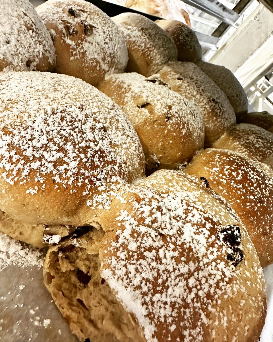 BakeryDannys's tweet photo. HOT CROSSIES Canberra’s favourite ❤️ out hot 8am #dannysbakery #dannyshotcrossbuns #canberrahotcrossbuns #canberrahotbake #notafranchise #familyownedbusiness #genuinecanberrans #realbakery #realbread #bougiebuns #bougiebread https://t.co/DHeRKsIXJj