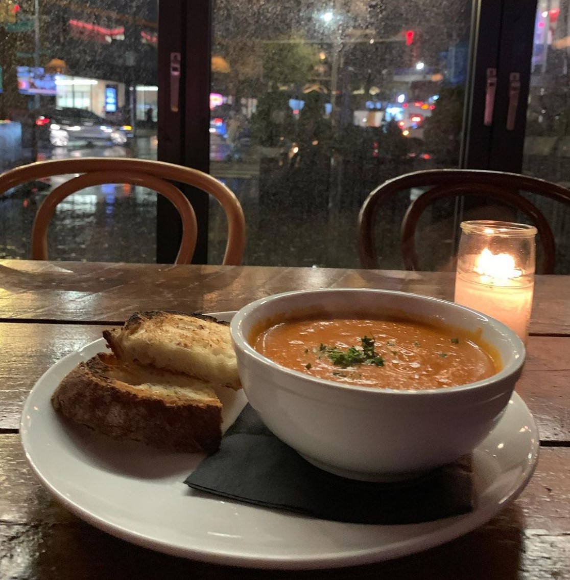 GMAshland's tweet photo. On this cold winter day, #FultonHallNYC tomato basil soup will warm you up ❄️

Learn more here: https://t.co/Ye05tNXxXS https://t.co/veHuu2OLc3