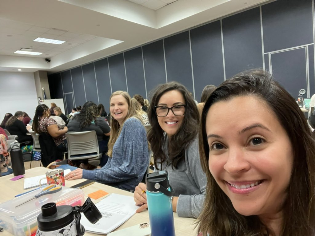 KianesZee's tweet photo. IC to Increase engagement!! Another great day of learning!! @CoachingPD @jimknight99 @rrisdpd https://t.co/Q7I4Bl127y