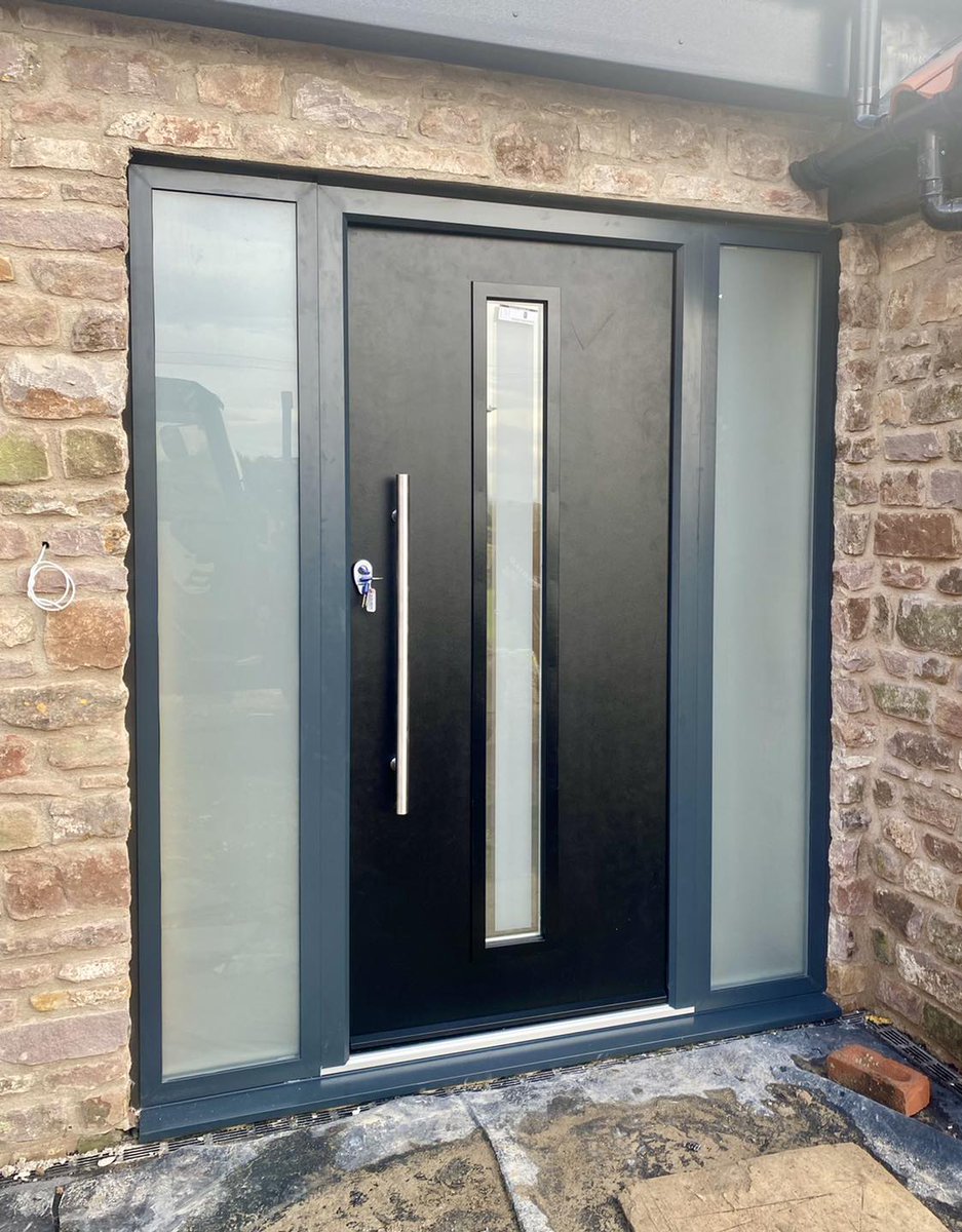 Gardenofedencon's tweet photo. We manufacture composite doors with aluminium outer-frame and reinforced GRP Slab. The Links range of slabs gives the aluminium look with its non grained, sprayed effect look.

#aluminium #compositedoors #completerange #swindon https://t.co/TsSW8YKxxw