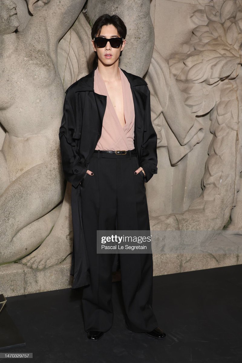 journeyofMT's tweet photo. [HQ by Getty] #MarkTuan for Paris Fashion Week F/W 2023 (Part 1)

🔗 https://t.co/mMs7IMOjJl
🔗 https://t.co/WhtbwpYGzR
🔗 https://t.co/zn9Q9QZfJX
🔗 https://t.co/5AkZ9rpgei

MARK TUAN SAINT LAURENT PFW23
#SaintLaurentModeAvecMarkTuan 
#MarkTuan_SaintLaurent 
@marktuan @YSL https://t.co/WczO4O5FUh