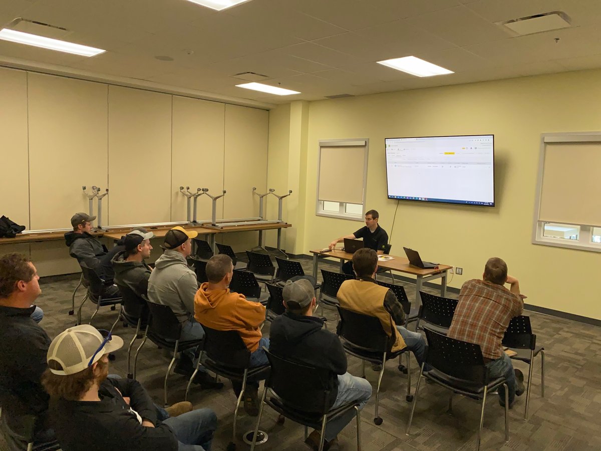 PremierEquip1's tweet photo. Excellent John Deere Sprayer Clinic hosted in Norwich today! Many thanks to the great group of operators who came out to learn about pre-season checks, new tech and being prepared to capture and make the most of application data! #OntAg #JohnDeere #Sprayer #spray23 https://t.co/VeZAvy6pN8