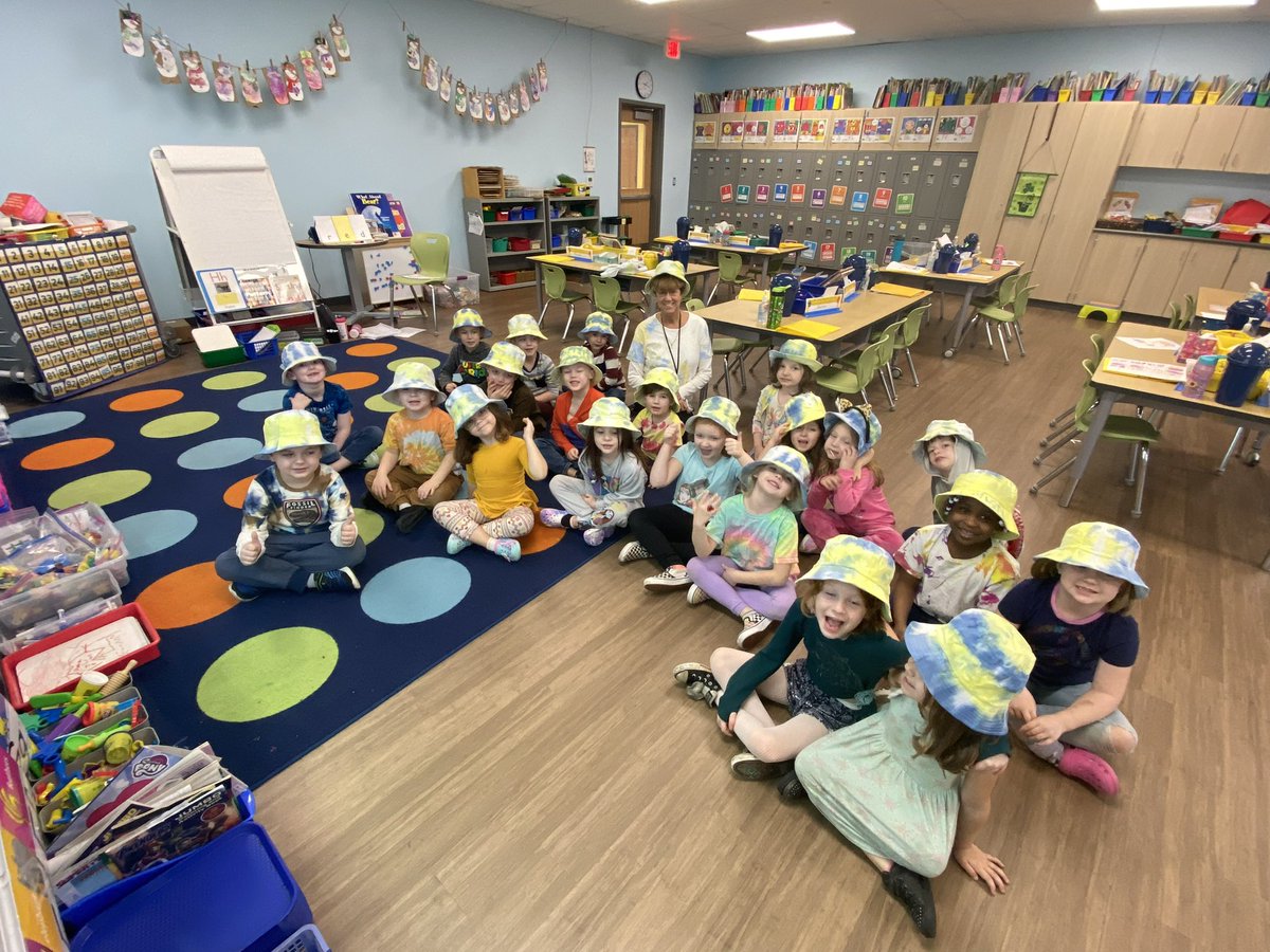 SLSDHarrisonEl's tweet photo. Tie-dye Tuesday at Harrison Elementary. Every student and staff member tie-dyed a hat to wear today and Thursday. https://t.co/PZMr3vsqHV