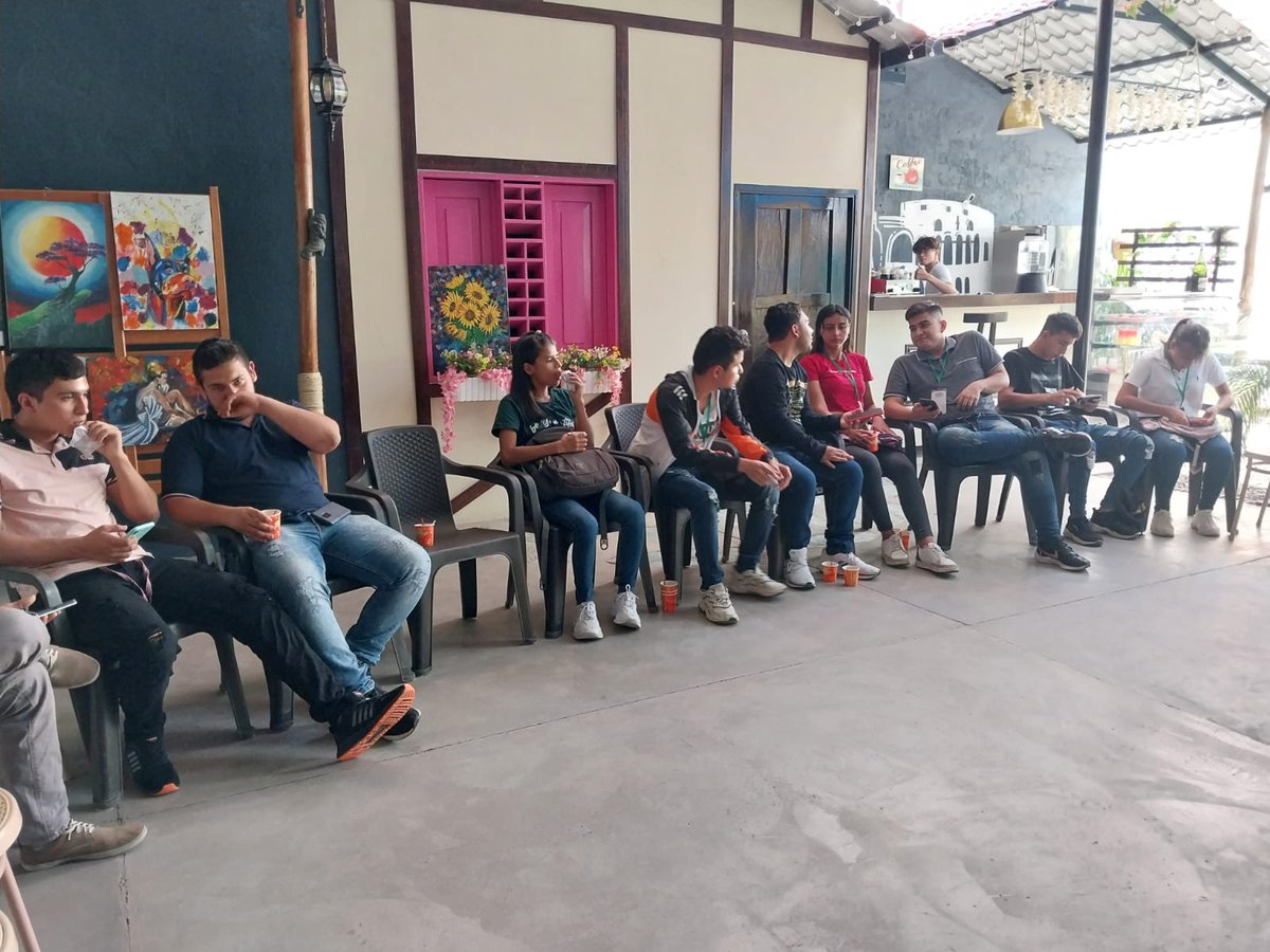 etharauca's tweet photo. El 25 de Febrero se llevó a cabo en #Arauca en la ciudad de #Saravena un Meetup.

Fue un gusto tener más de 10 personas dispuestas a escuchar la propuesta de empezar a construir en la EVM 👏🎉 !Seguiremos como comunidad de entusiastas de Ethereum dando más pasos! 💎

@EthColombia https://t.co/Qd3iLppGW3