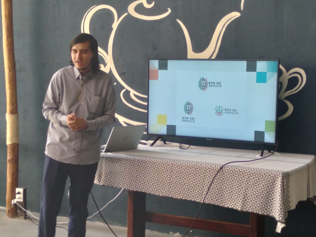 etharauca's tweet photo. El 25 de Febrero se llevó a cabo en #Arauca en la ciudad de #Saravena un Meetup.

Fue un gusto tener más de 10 personas dispuestas a escuchar la propuesta de empezar a construir en la EVM 👏🎉 !Seguiremos como comunidad de entusiastas de Ethereum dando más pasos! 💎

@EthColombia https://t.co/Qd3iLppGW3