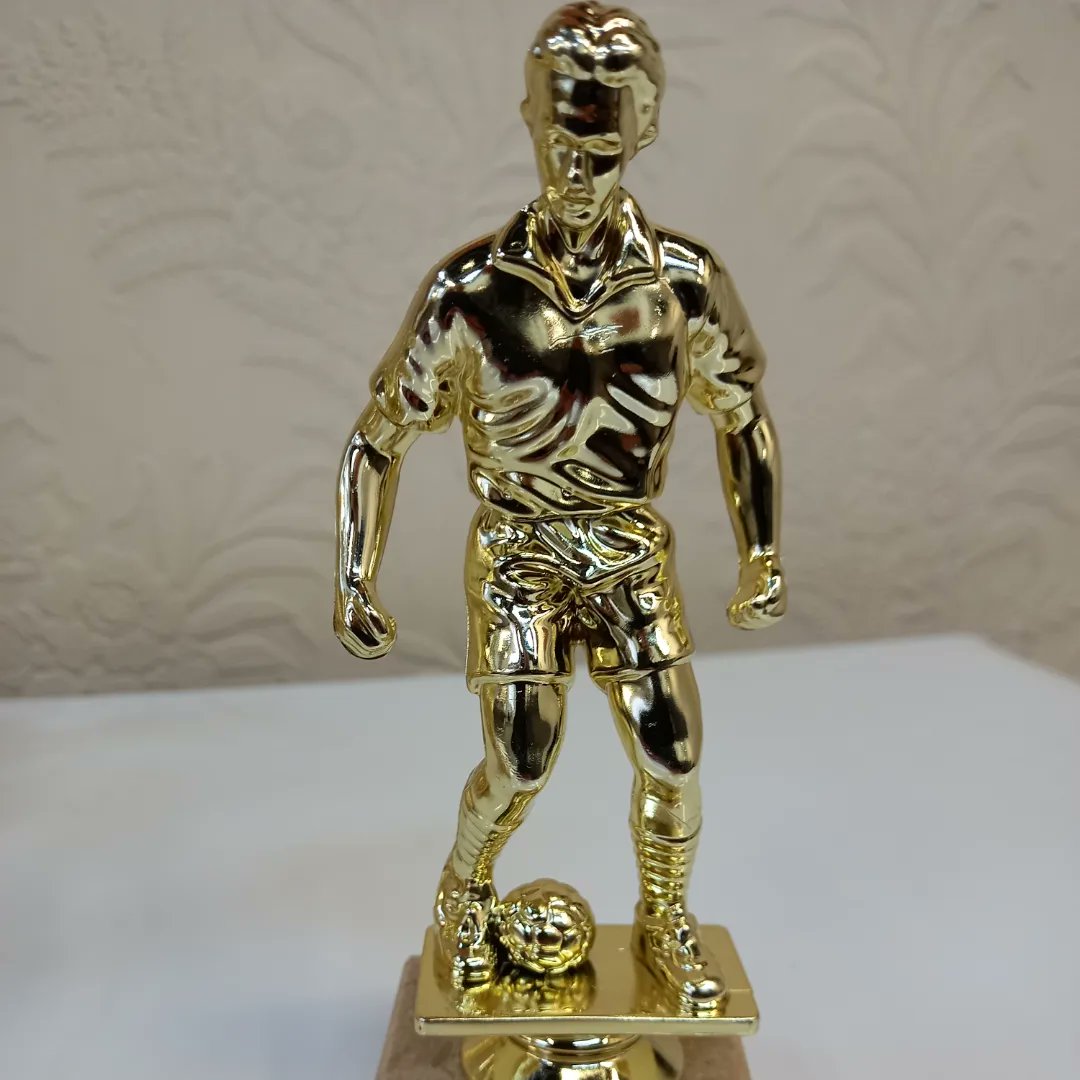 Male Football Figure on Marble Base
145mm in height.
Player of the Match Metal Wording Plate
Bundle of 10 
Only £20 

Carriage charge applies (if required)
Or collection from our shop. 

Limited stock.