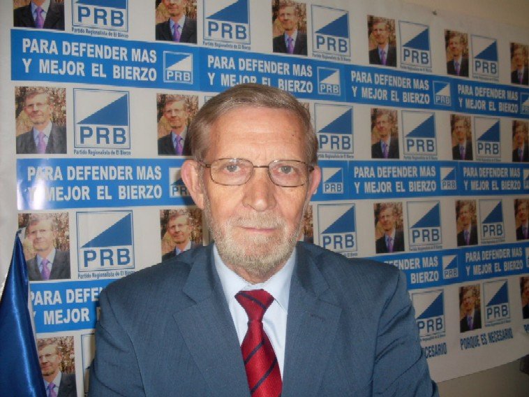 Convulsión en el PRB. Tarsicio Carballo gana las primarias en el partido y será el nuevo candidato a la alcaldía de Ponferrada.
Tarsicio Carballo, anterior n°1 en la formación, solo ha declarado que "acato la decisión del partido y le deseo todo lo mejor a Tarsicio Carballo"
